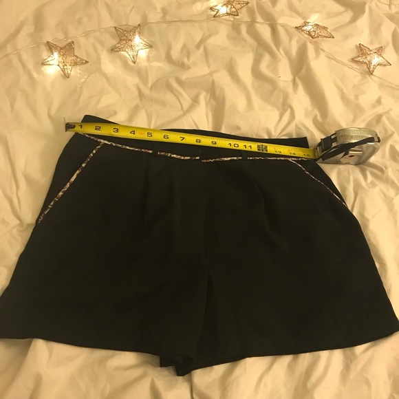 Black Bermuda shorts - Picture 5 of 8